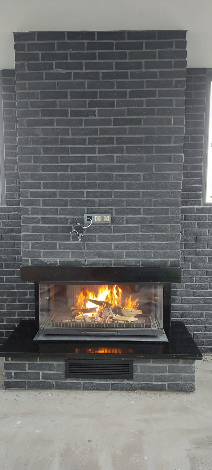 120 cm 3 Tarafı Camlı Şömine